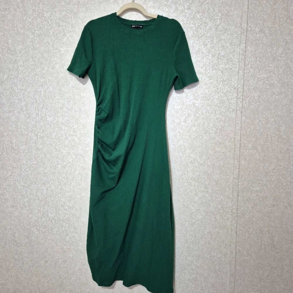 Zara Green Midi Dress....SIZE:XL